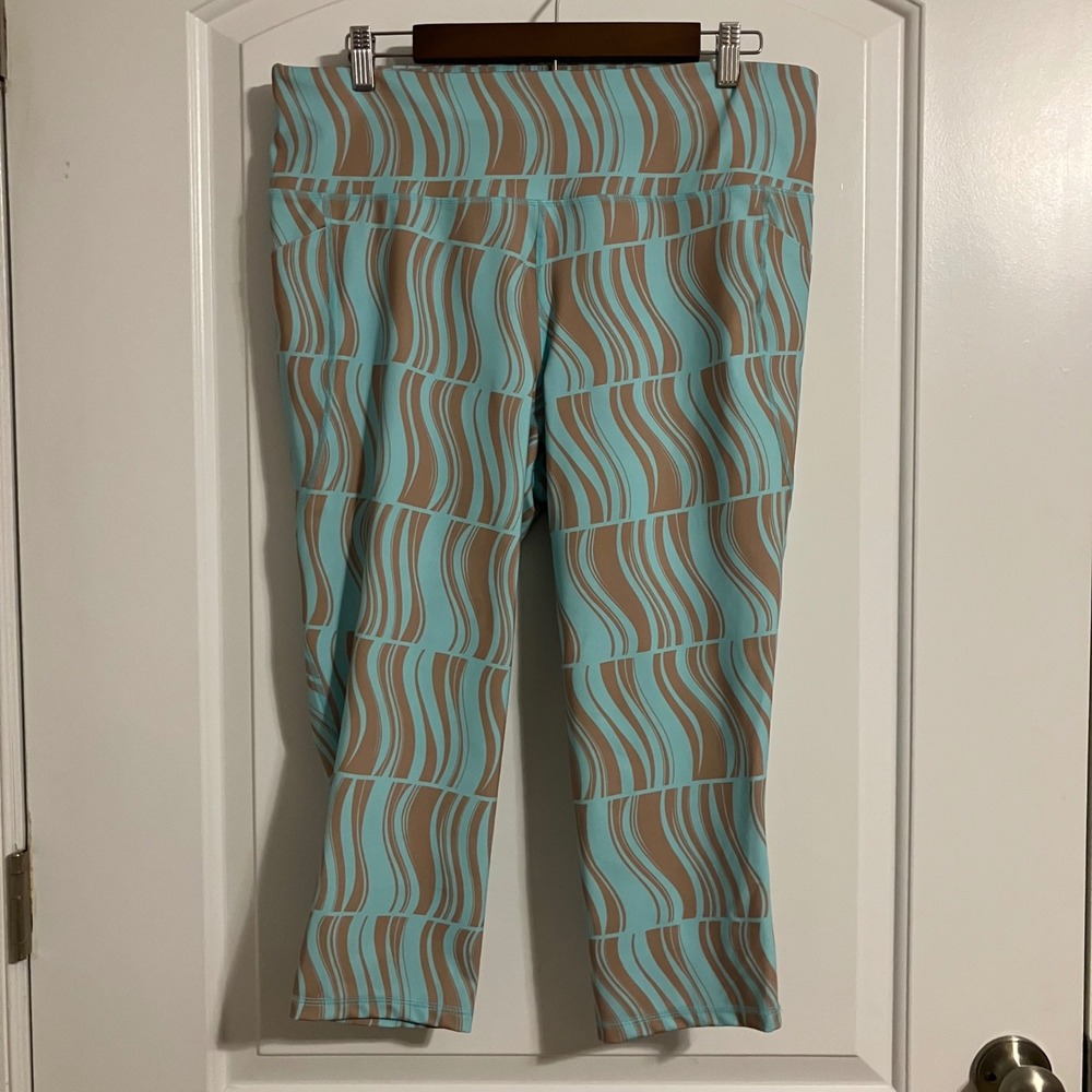 Ideology Womens 1X Teal Tan Wavy Print Cropped Leggings Activewear Pockets